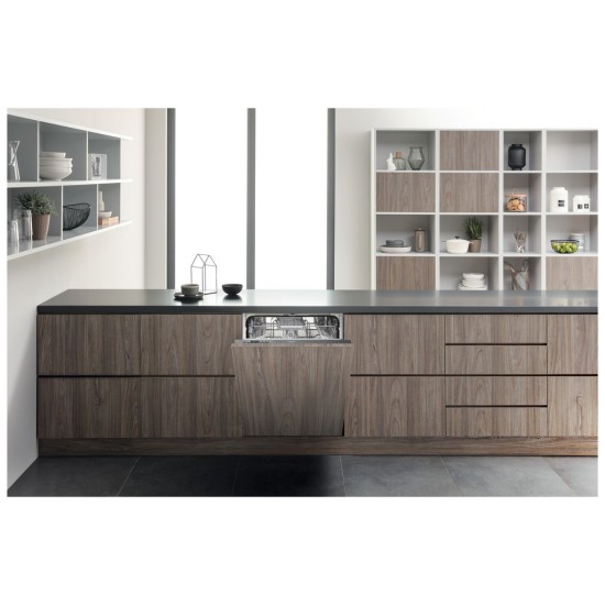 Посудомийна машина Hotpoint-Ariston HI5010C Посудомийна машина Hotpoint-Ariston HI5010C