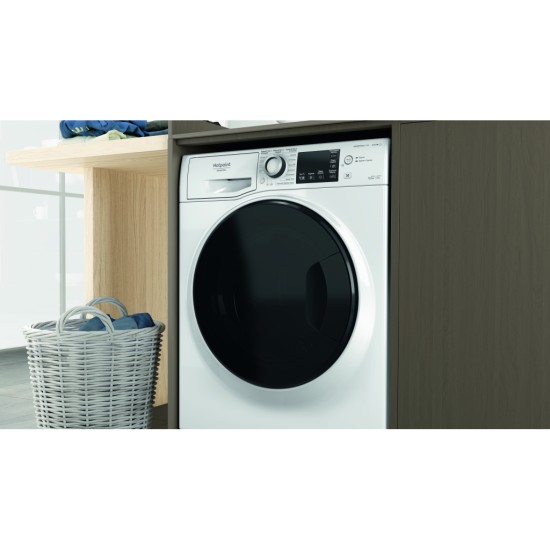 Пральна машина Hotpoint-Ariston NDB10570DAUA Пральна машина Hotpoint-Ariston NDB10570DAUA